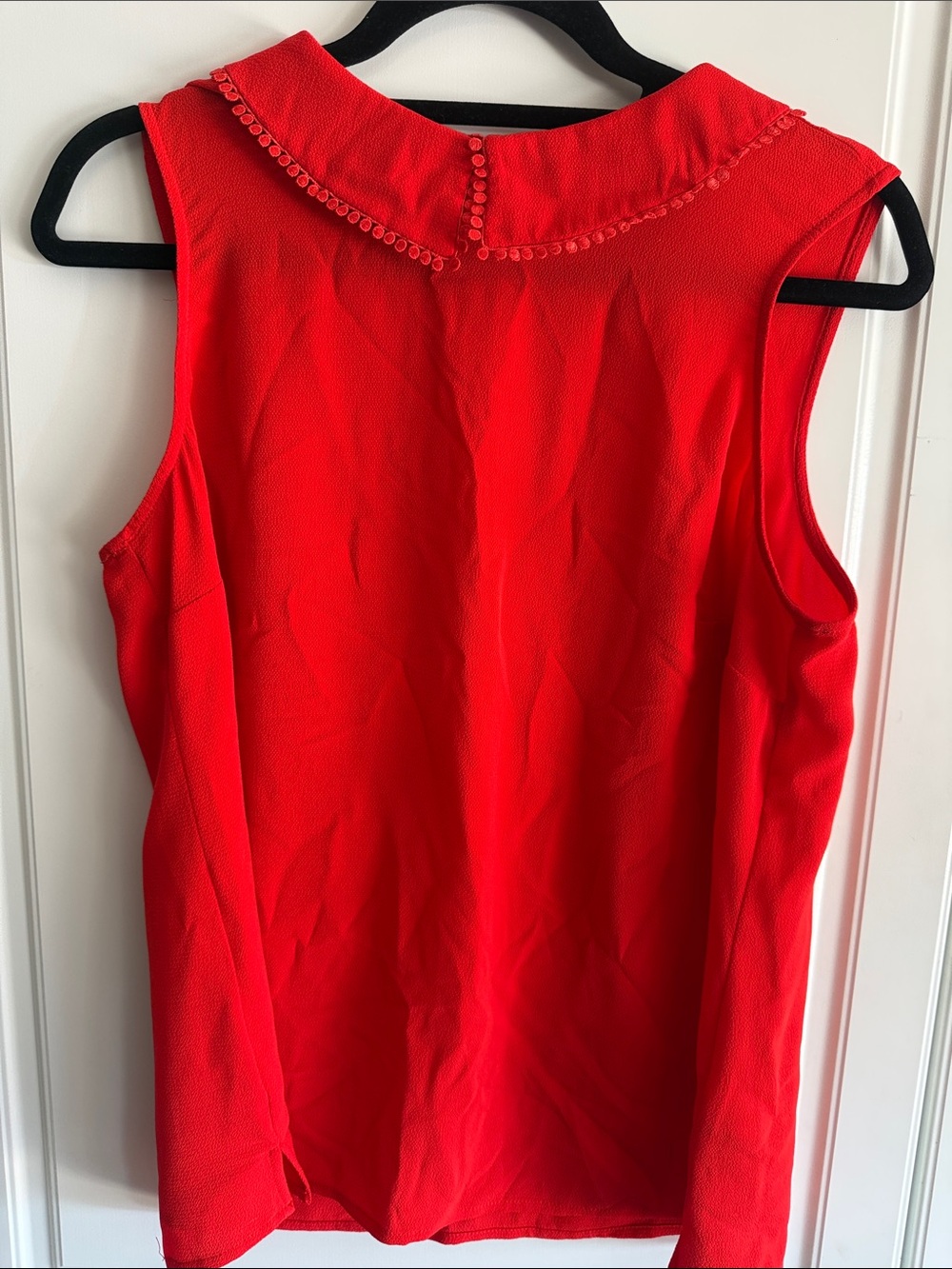 CeCe Red Sleeveless Textured Shell with Button-Trim Collar